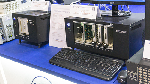 Шасси СН-14 в стандарте PXIe Шасси СН-14 в стандарте PXIe