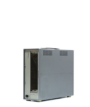 2-слотовое шасси VXI (400 Вт) 2-слотовое шасси VXI (400 Вт)
