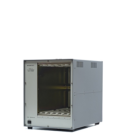 6-слотовое шасси VXI (1050 Вт) 6-слотовое шасси VXI (1050 Вт)